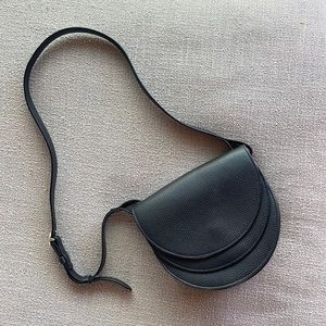 Cuyana Double Moon Saddle Bag